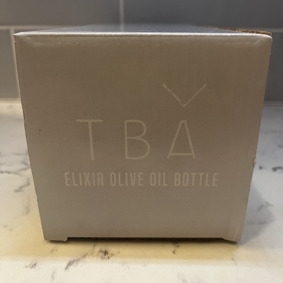 The Bright Angle Olive Oil Vinegar Bottle Elixir POUR WITH LOVE 24 oz NIB - Picture 4 of 9